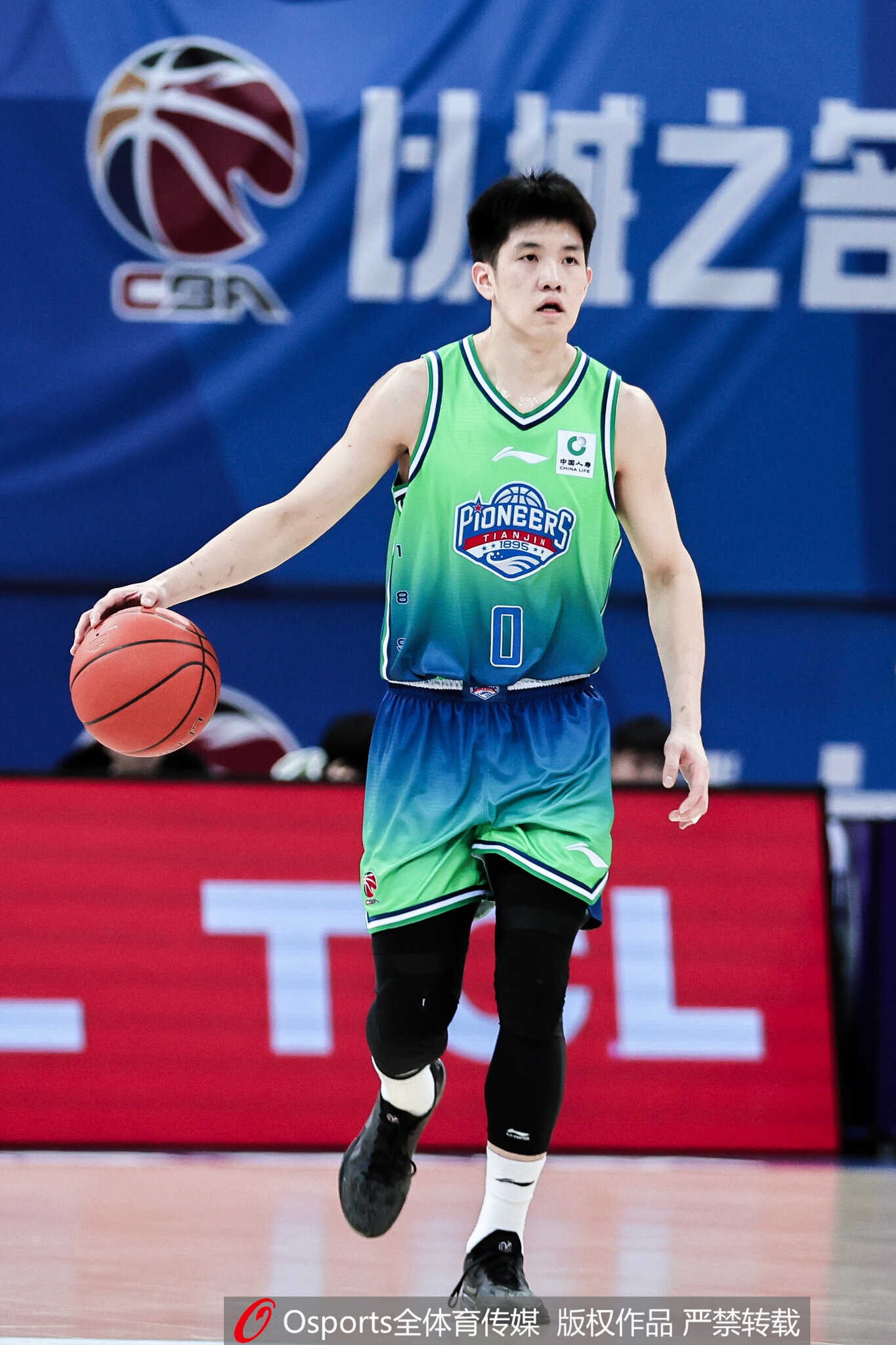 开云体育app官网-生产队的驴！林庭谦本季有4场打满全场 场均35.4分钟高居联赛榜首